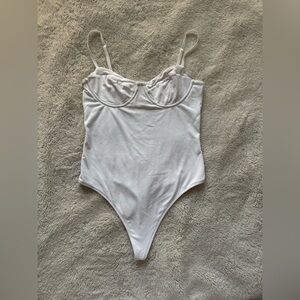 Aritzia contour underwire bodysuit
